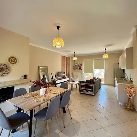 Karma - Modern Appartement Kanálion